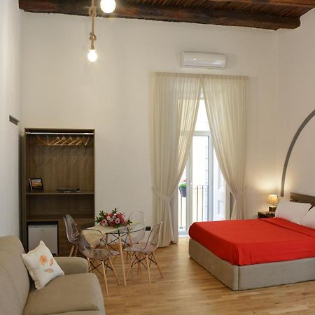 Domus Studio 25 Bed & Breakfast Napoli Esterno foto