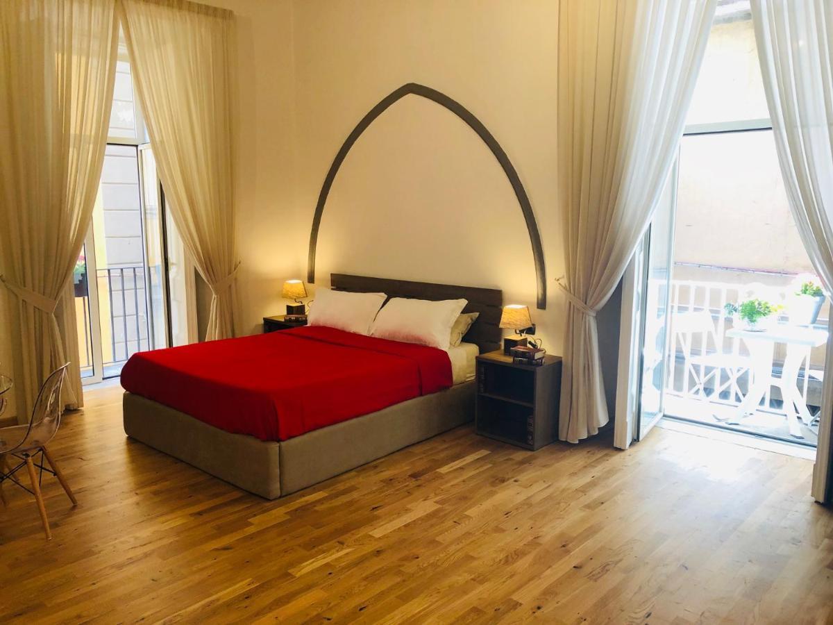 Domus Studio 25 Bed & Breakfast Napoli Esterno foto